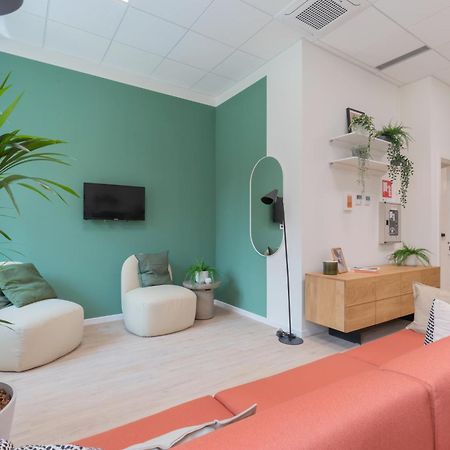 Well-Located Campus Rooms Near City Park Milano Eksteriør bilde